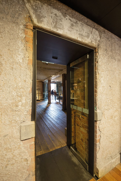 Tasmanian Museum and Art Gallery by Francis-Jones Morehen Thorp