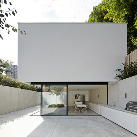 The Garden House by De Matos Ryan