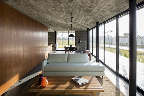 XAN House by MAPA