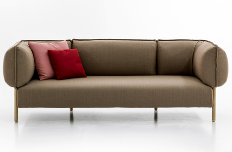 Patricia Urquiola upholsters modular sofa for Moroso in jersey fabric