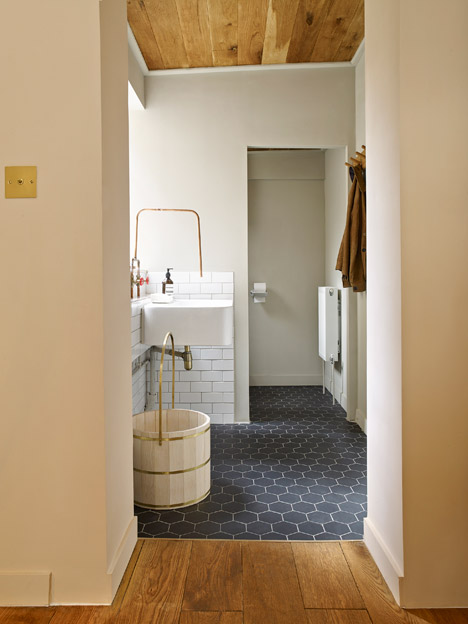 Another-country-showroom_dezeen_468_3