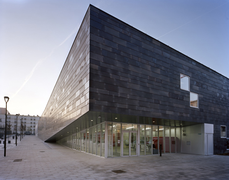 Antony Multisports Complex by Archi5 and Technova Architecture