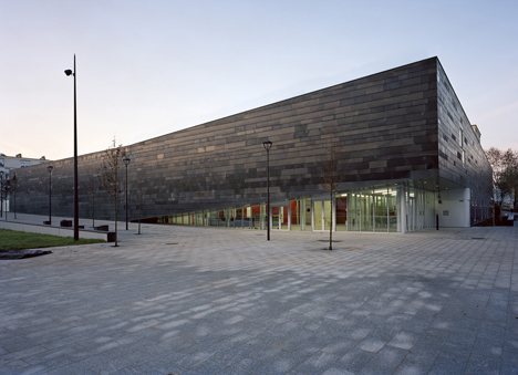 Antony Multisports Complex by Archi5 and Technova Architecture