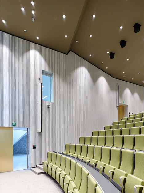 Kortrijk auditorium by Dehullu Architecten