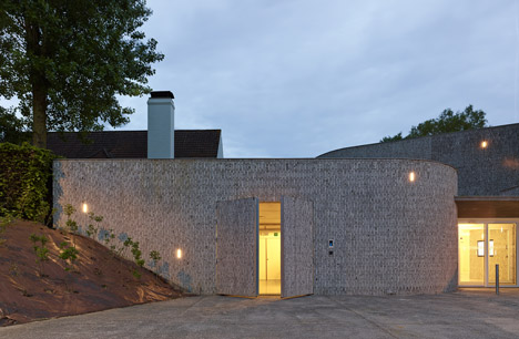 Kortrijk auditorium by Dehullu Architecten
