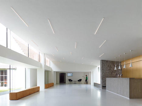 Kortrijk auditorium by Dehullu Architecten