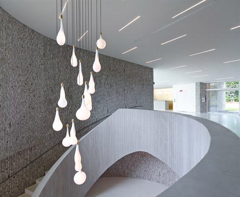 Kortrijk auditorium by Dehullu Architecten