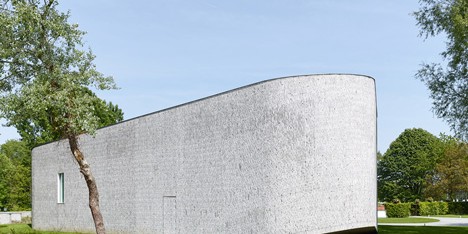 Kortrijk auditorium by Dehullu Architecten