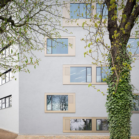 KSG adds textured walls to university chemistry lab in Aachen