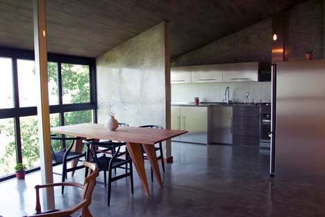 Chipinque apartment renovation by Jakob Gomez studio
