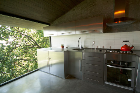 Chipinque apartment renovation by Jakob Gomez studio