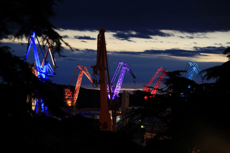 Skira cranes