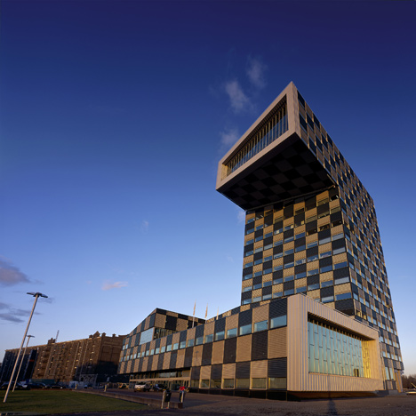 Shipping and Transport College