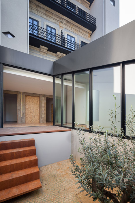 DM2 Housing in Porto by OODA