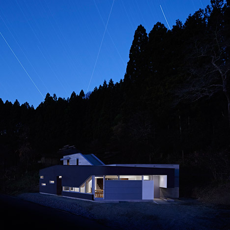 E House by Hannat Architects
