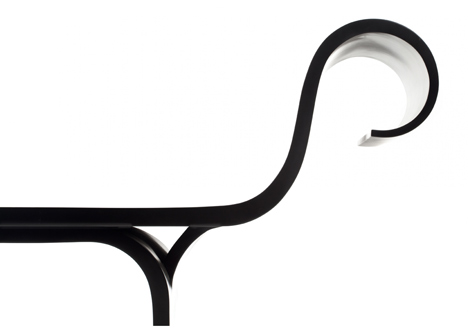Espasso collection Marquesa chaise by Oscar Niemeyer