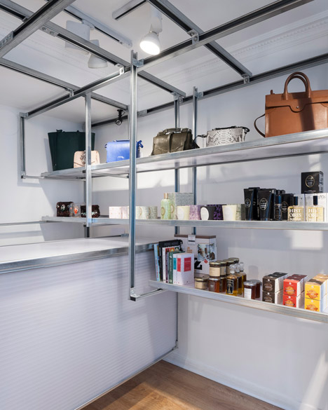 Frenchologie shop by Bat Studio