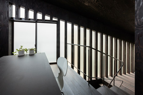 Grass Cave House by Makiko Tsukada Architects