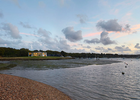 House-for-a-Yachtsman-by-the-Manser-Practice_dezeen_468_18