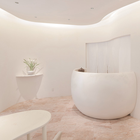 Japanese confectionary and tea shop by Hiroyuki Ogawa Architects
