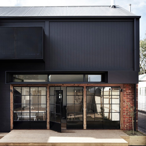 Whiting Architects adds utilitarian extension to Melbourne residence
