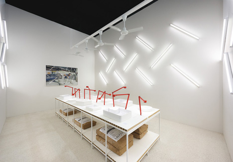 Konstantin Grcic's SaphirKeramik installation for Laufen