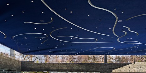 Tod Williams and Billie Tsien complete sheltered ice skating rink in Brooklyn
