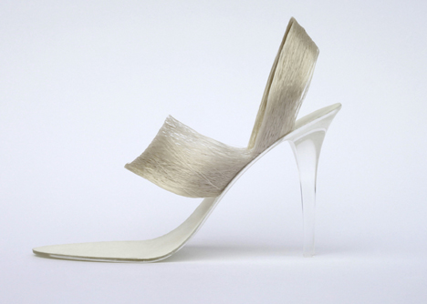 Lei Zu silk shoes by Nicole Goymann and Christoph John