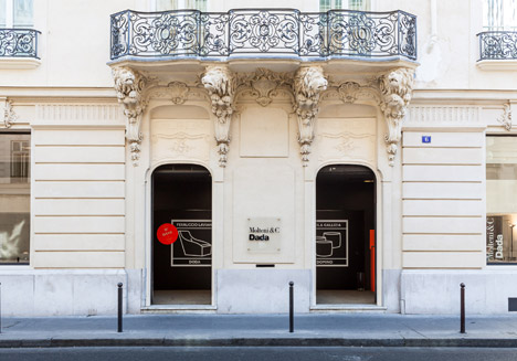 M/B installation at Molteni&C's Paris store