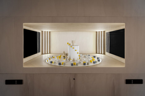 M/B installation at Molteni&C's Paris store