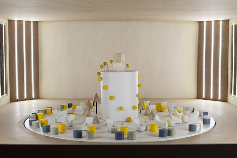 M/B installation at Molteni&C's Paris store