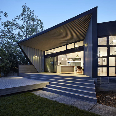 Narrabundah House Canberra by Adam Dettrick