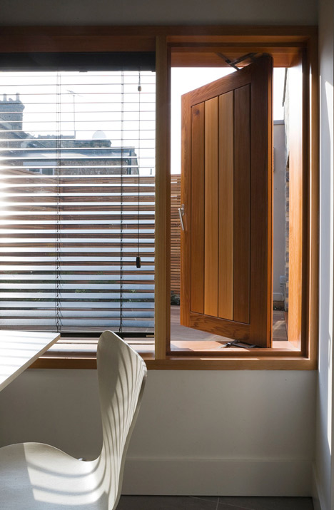 Small House in Highbury by Studio54