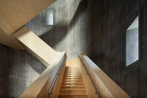 Zecc Architecten transforms an old water tower into a parkland observation point