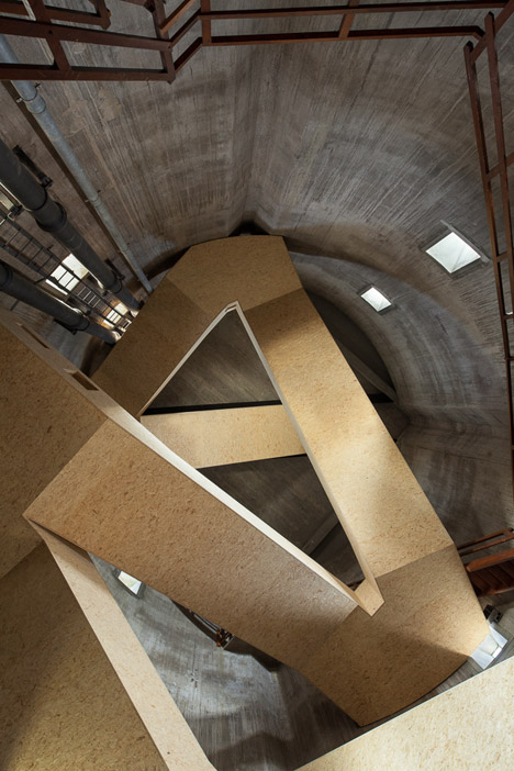 Zecc Architecten transforms an old water tower into a parkland observation point