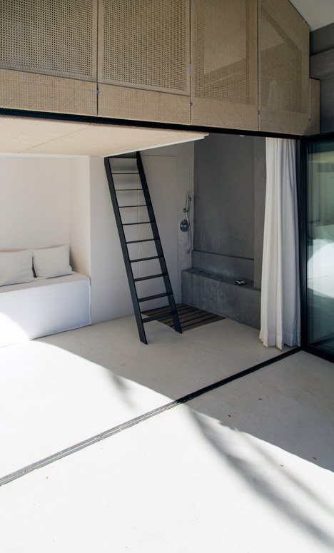 Summer-Pavillon-by-Noemie-Meney_dezeen_468_4