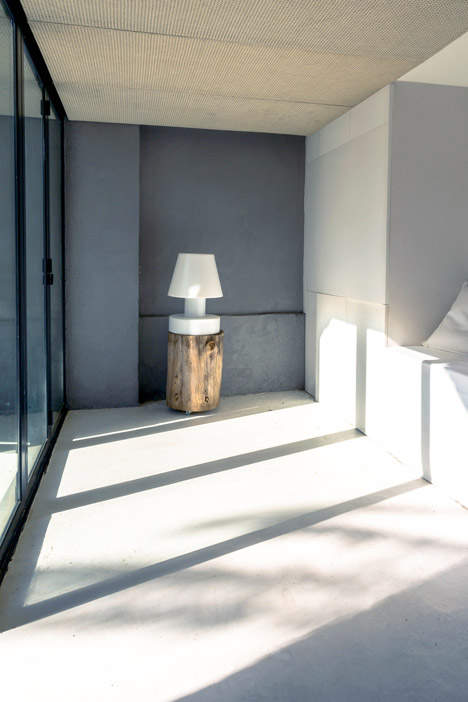 Summer-Pavillon-by-Noemie-Meney_dezeen_468_7