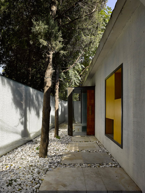 The Forbidden City Red-Wall Teahouse by Cutscape Architecture