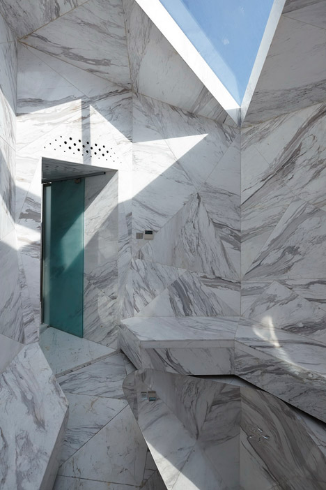 The Forbidden City Red-Wall Teahouse by Cutscape Architecture