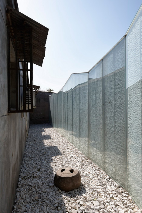 The Forbidden City Red-Wall Teahouse by Cutscape Architecture