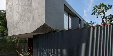 Trimmed Reform House Indonesia by SUB