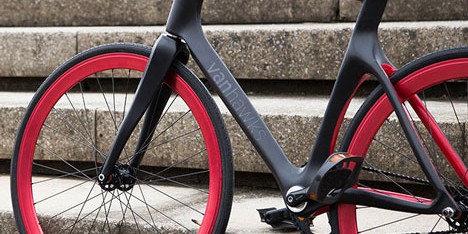 “Smart” bicycle by Vanhawks gives directions with flashing lights and vibrating safety alerts