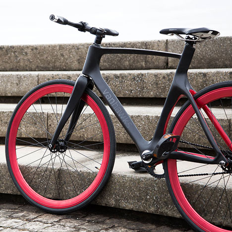 “Smart” bicycle by Vanhawks gives directions with flashing lights and vibrating safety alerts