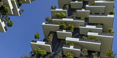 Stefano Boeri’s “vertical forest” nears completion in Milan