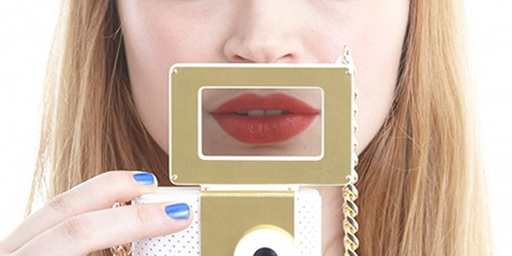 Holdables camera by taliaYstudio
