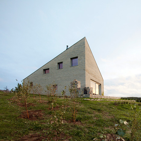 Polish house offers an abstract take on a traditional barn