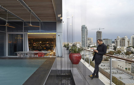 Antokolsky penthouse by Pitsou Kedem