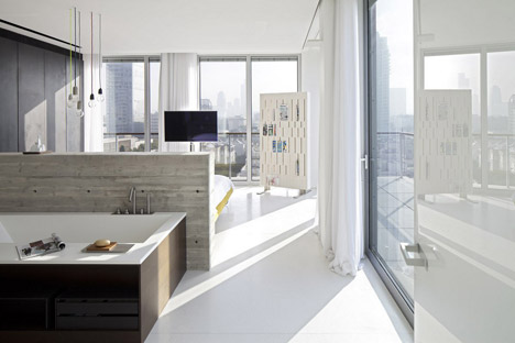 Antokolsky penthouse by Pitsou Kedem