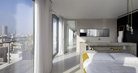 Antokolsky penthouse by Pitsou Kedem