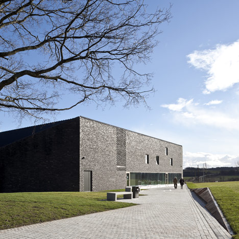 Reiach and Hall gives sober facade to Battle of Bannockburn Visitor Centre